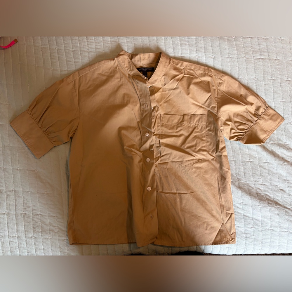 Banana Republic Short-Sleeve Cotton Chino Shirt in Tan